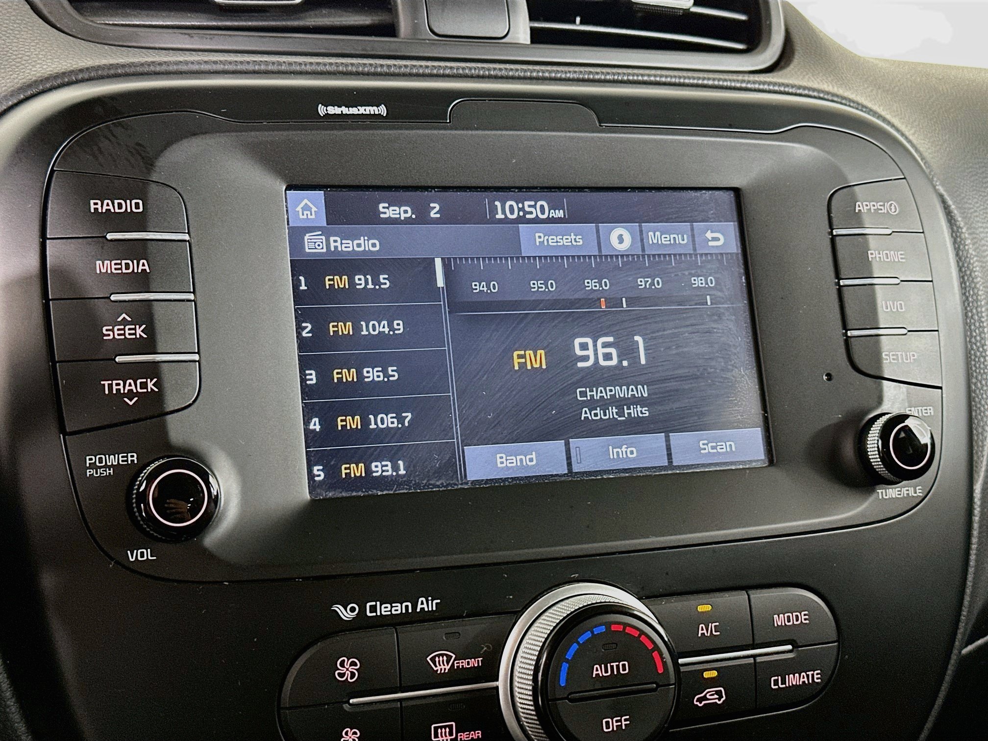 Used 2018 Kia Soul + FWD image 21