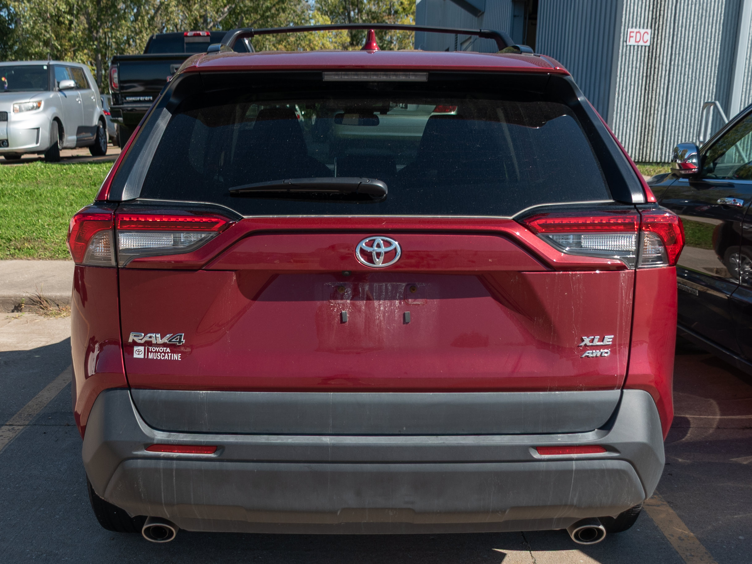 Used 2025 Toyota RAV4 XLE Premium w/ Weather Package AWD/4WD image 6