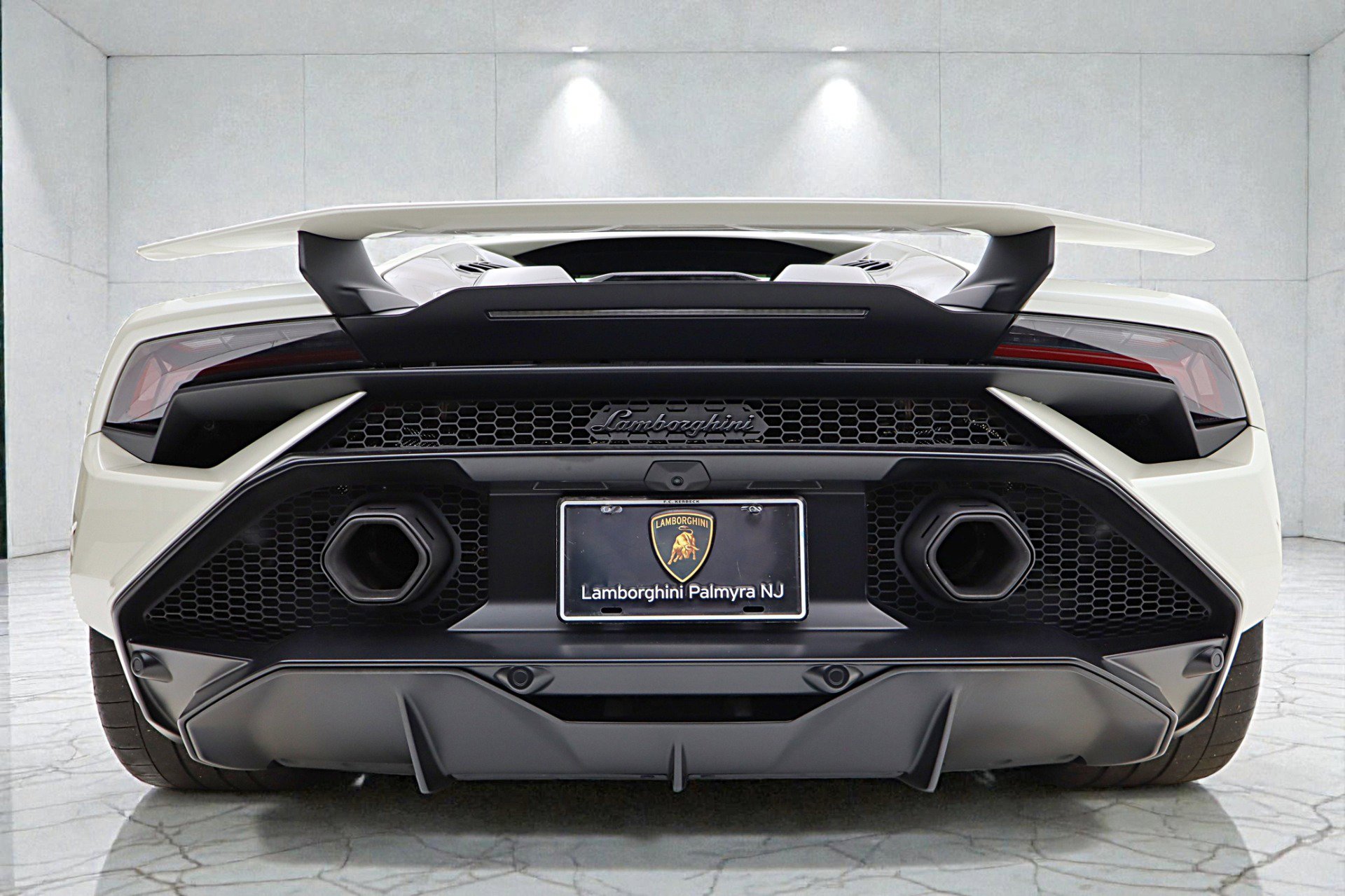 Used 2023 Lamborghini Huracan Tecnica image 14