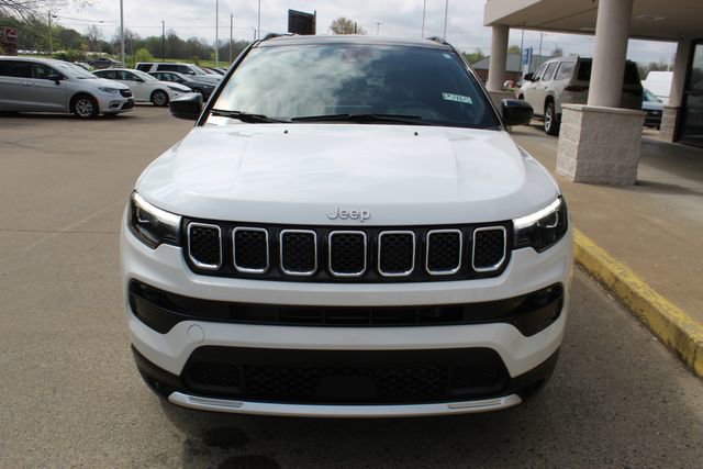 Used 2024 Jeep Compass Limited w/ Elite Group image 7