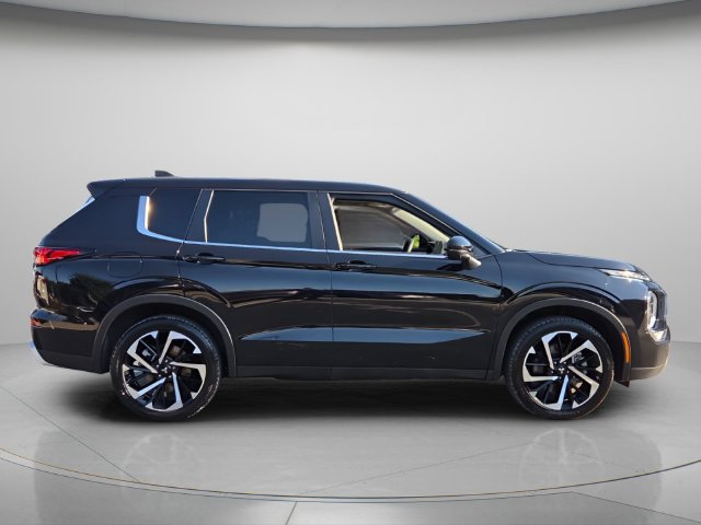 Used 2024 Mitsubishi Outlander SE AWD/4WD image 8