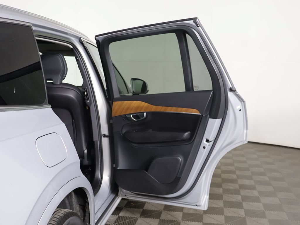 Used 2023 Volvo XC90 B6 Core w/ Climate Package AWD/4WD image 25