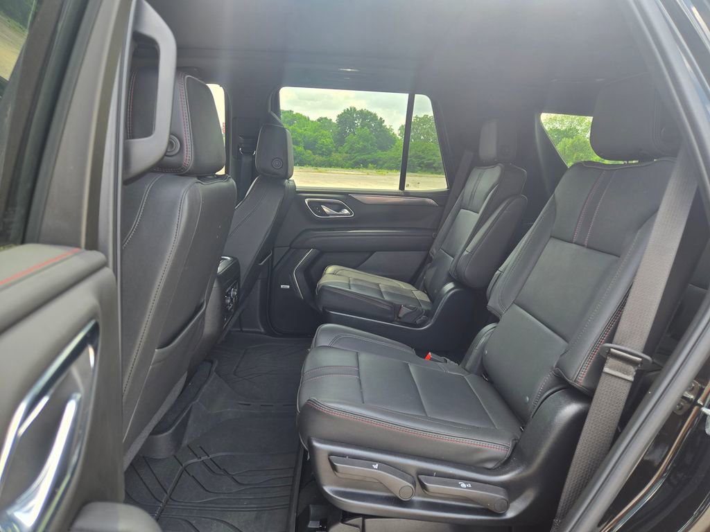 Used 2024 Chevrolet Tahoe RST w/ Luxury Package AWD/4WD image 17