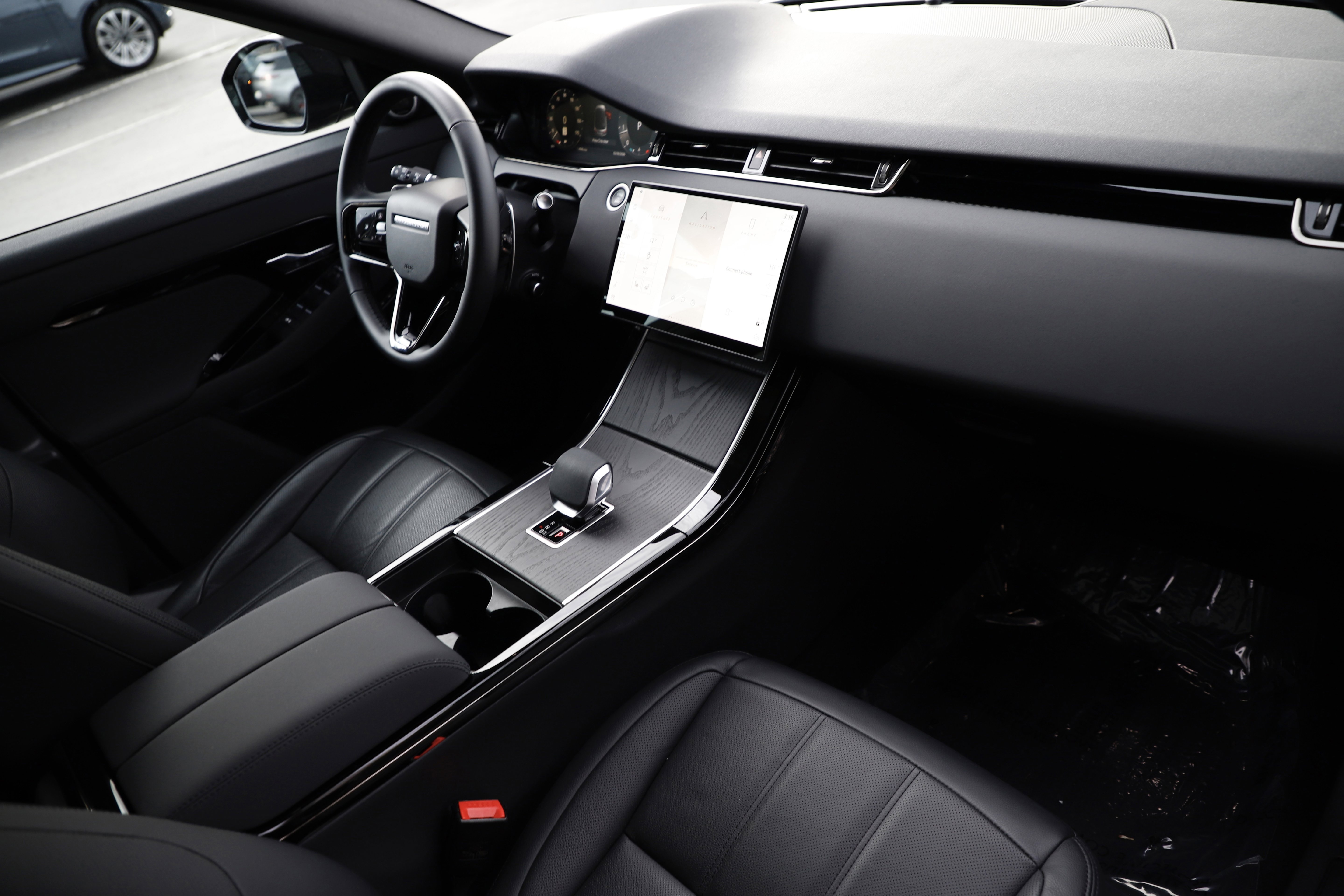 Certified 2025 Land Rover Range Rover Evoque S image 13