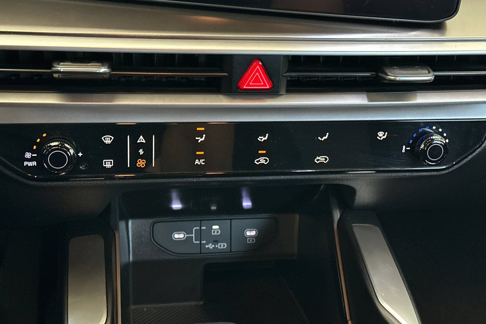 Certified 2026 Kia Sorento LX FWD image 23