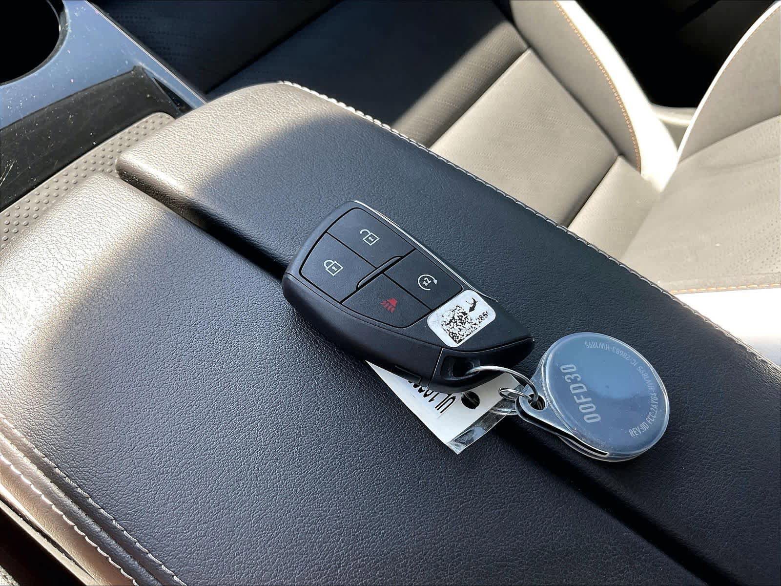 Used 2025 Buick Envision Sport Touring AWD/4WD image 14
