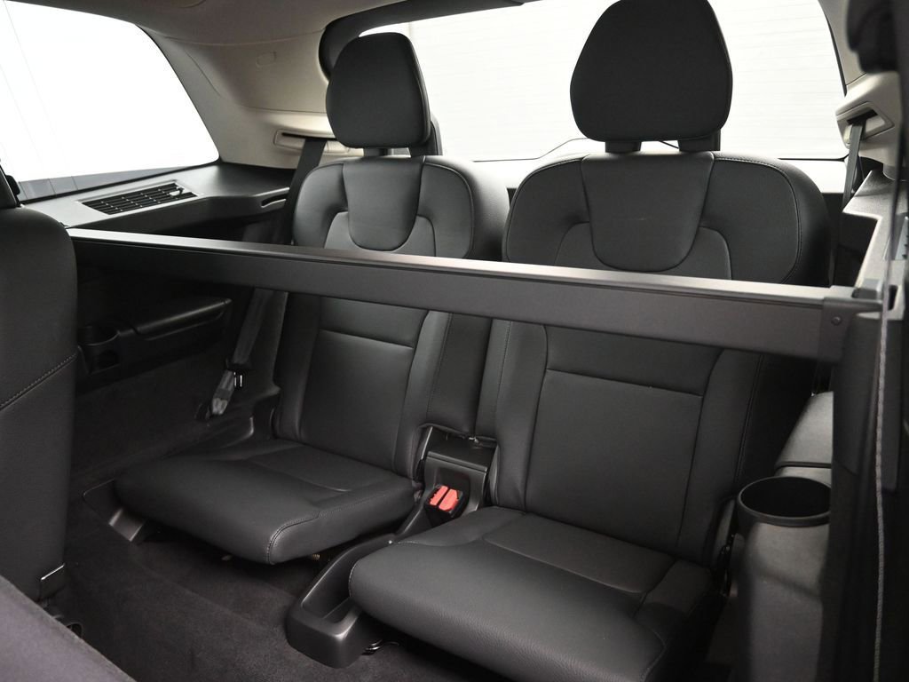 New 2025 Volvo XC90 B6 Plus w/ Protection Package Premier image 27