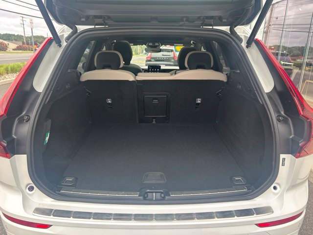 Certified 2026 Volvo XC60 B5 Plus AWD/4WD image 10