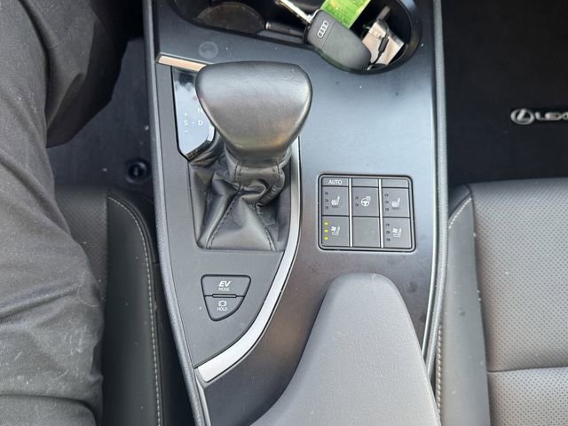 Used 2024 Lexus UX 250h AWD w/ Premium Package image 20