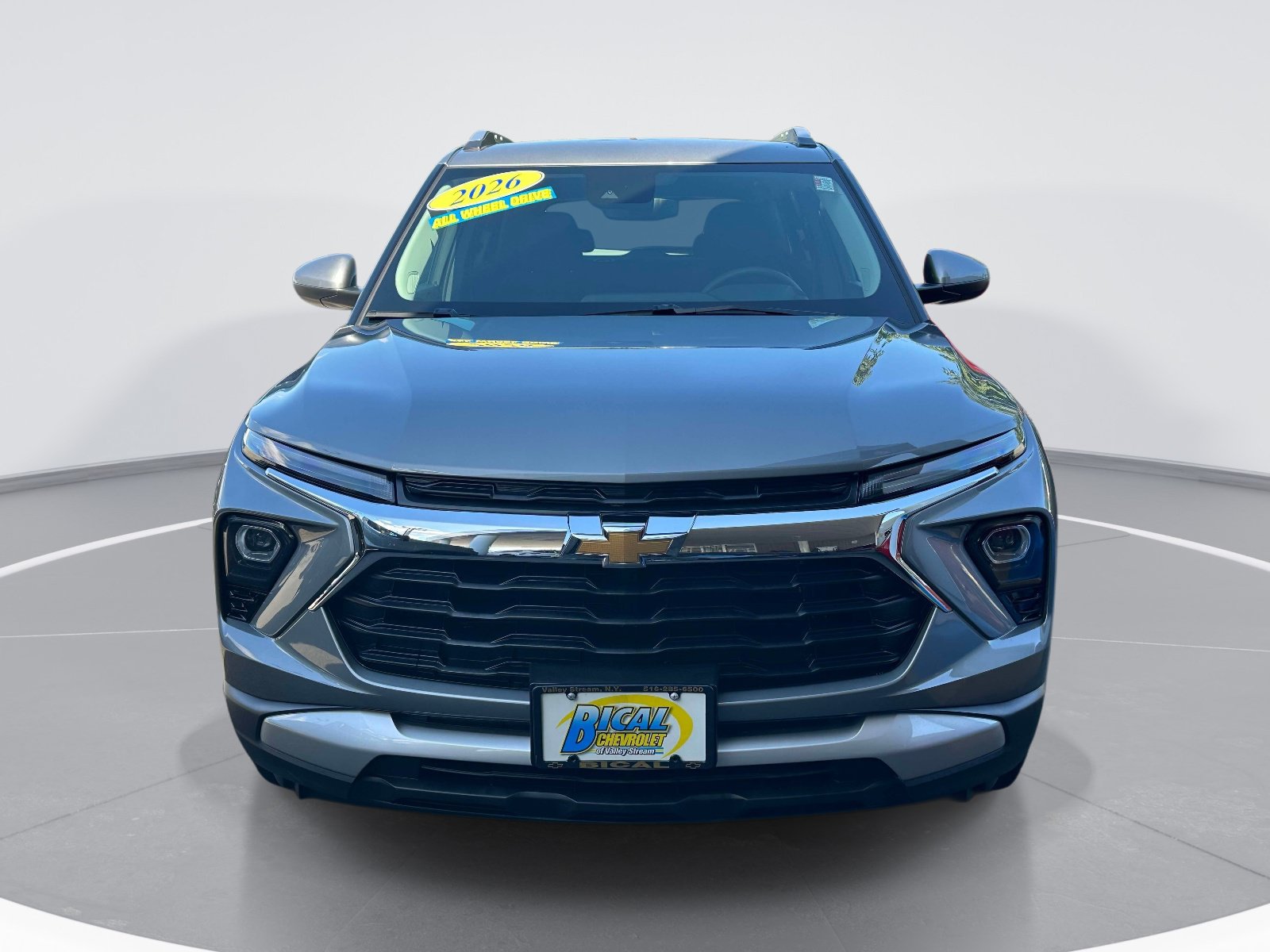 Used 2026 Chevrolet TrailBlazer LT AWD/4WD image 2