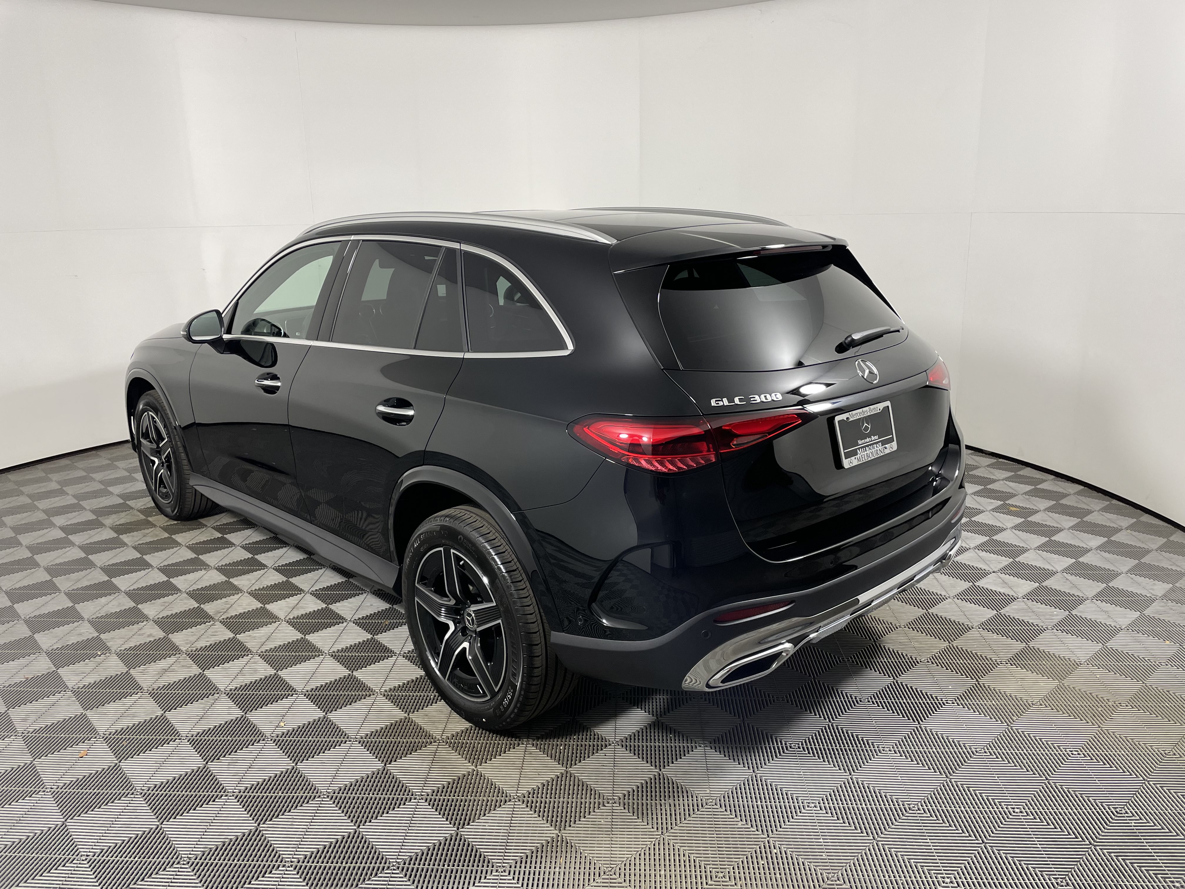 New 2026 Mercedes-Benz GLC 300 image 3