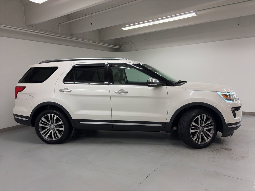 Used 2018 Ford Explorer Platinum AWD/4WD image 6