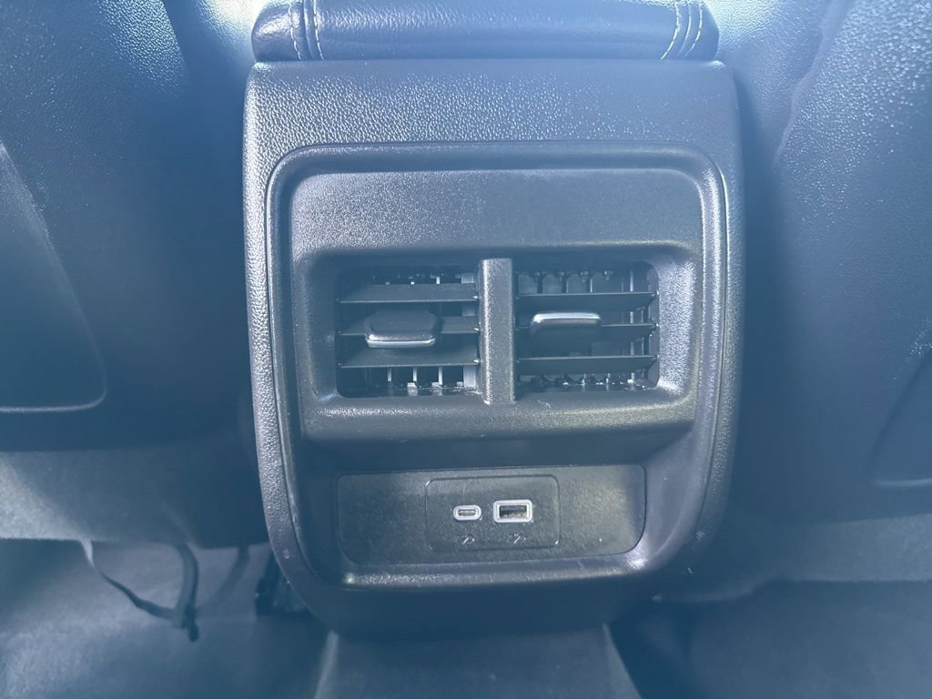 Used 2024 Cadillac XT4 Premium Luxury image 18