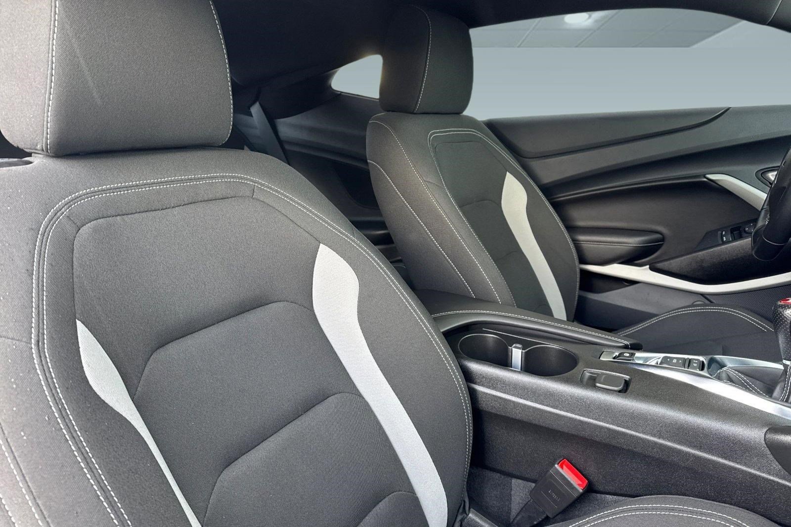 Used 2023 Chevrolet Camaro LT RWD image 29