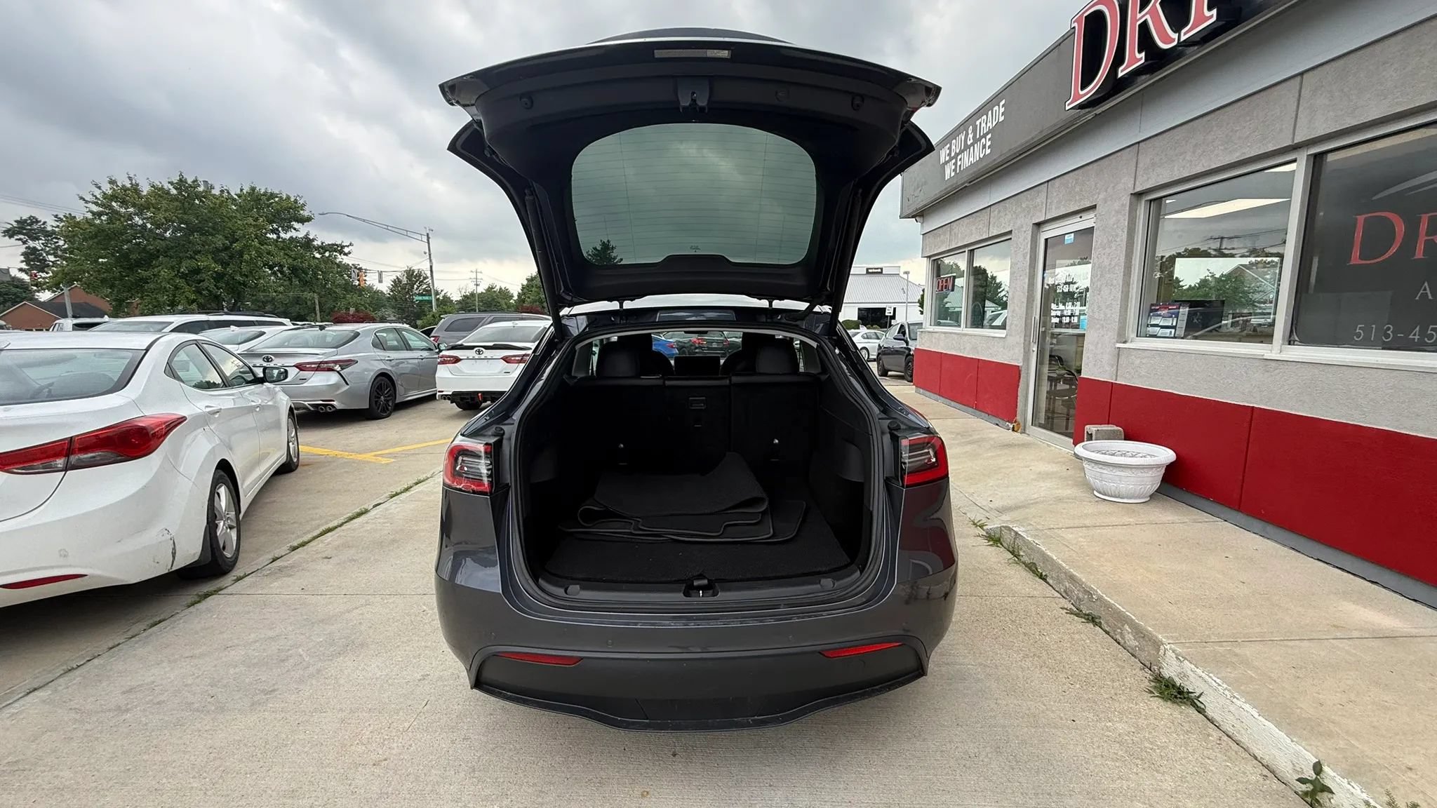 Used 2021 Tesla Model Y Long Range AWD/4WD image 19