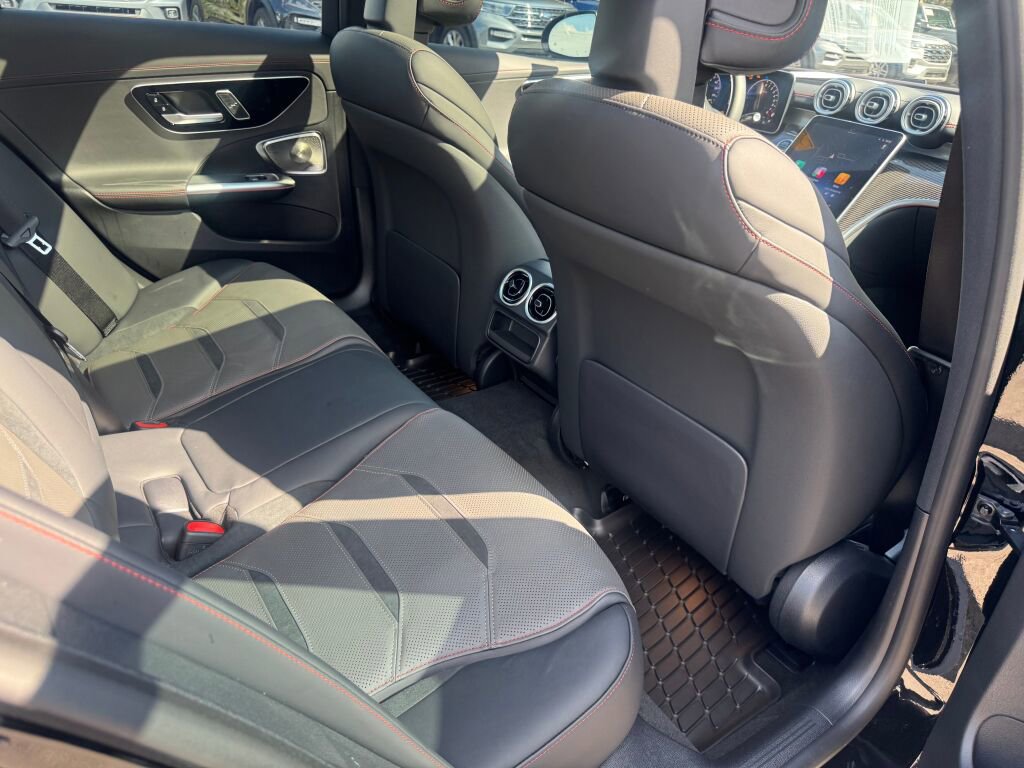 Used 2025 Mercedes-Benz C 63 AMG S image 19