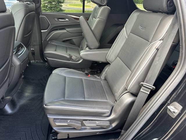 Used 2022 Cadillac Escalade Premium Luxury AWD/4WD image 11