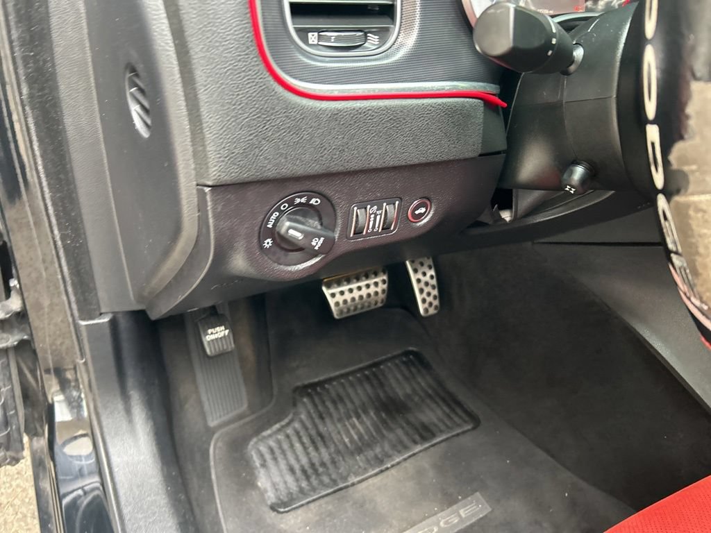 Used 2015 Dodge Charger R/T RWD image 36