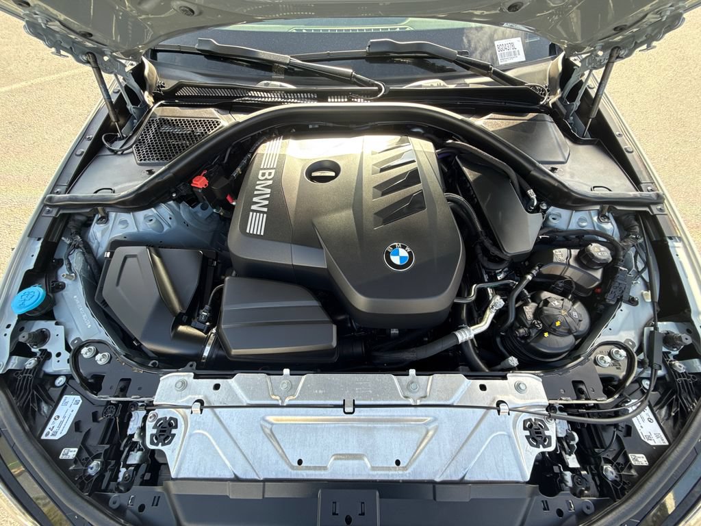 Used 2026 BMW 330i Sedan w/ M Sport Package RWD image 8