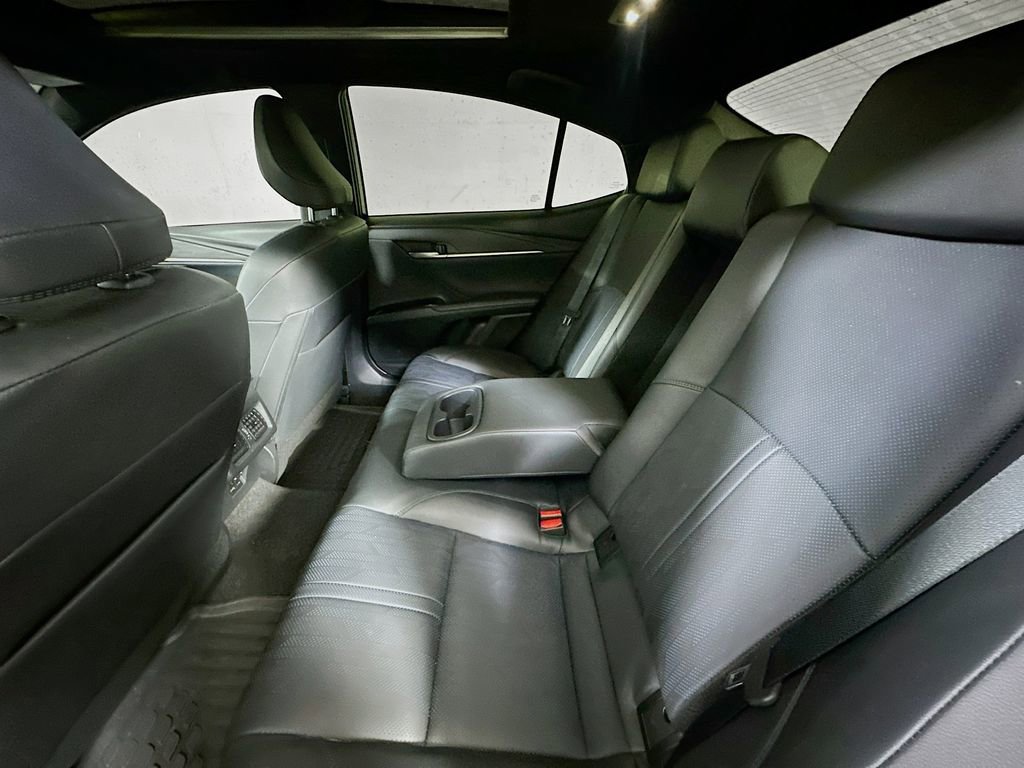 Used 2025 Toyota Camry XSE image 12
