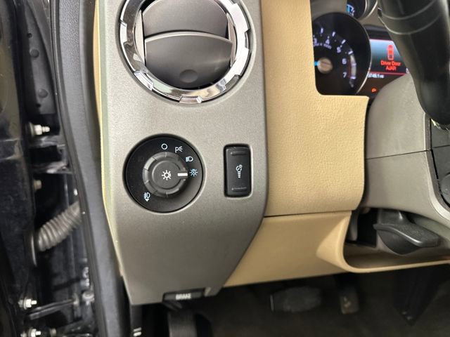 Used 2016 Ford F250 Lariat w/ Chrome Package image 19