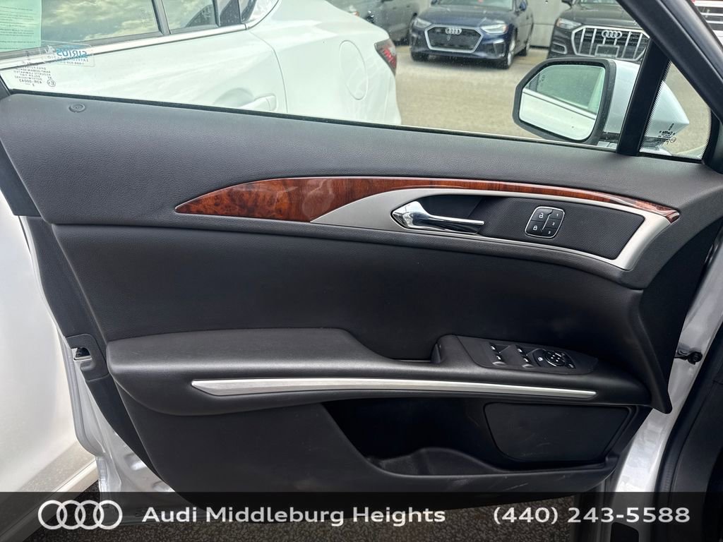 Used 2013 Lincoln MKZ AWD image 8