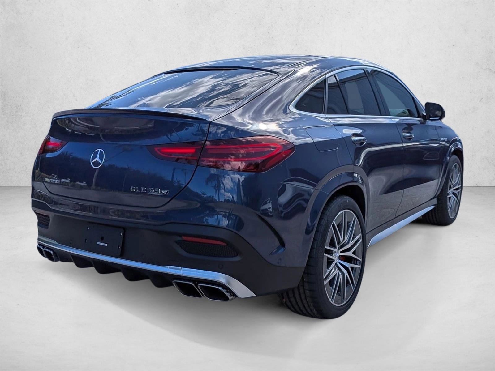 New 2026 Mercedes-Benz GLE 63 AMG S video 2