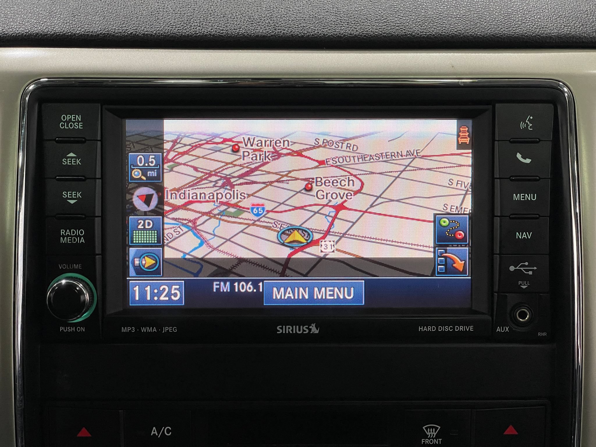 Used 2012 Jeep Grand Cherokee Overland AWD/4WD image 10