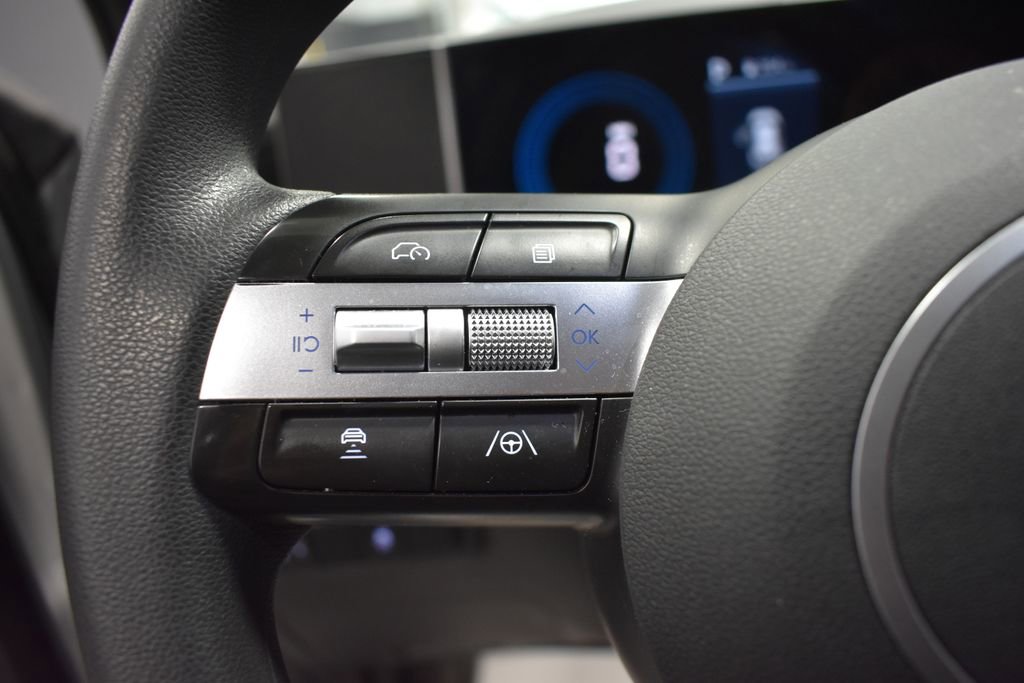 Used 2025 Hyundai Tucson SE image 23