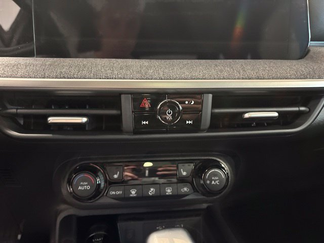 New 2027 Nissan Kicks SV w/ SV Premium Package AWD/4WD image 16