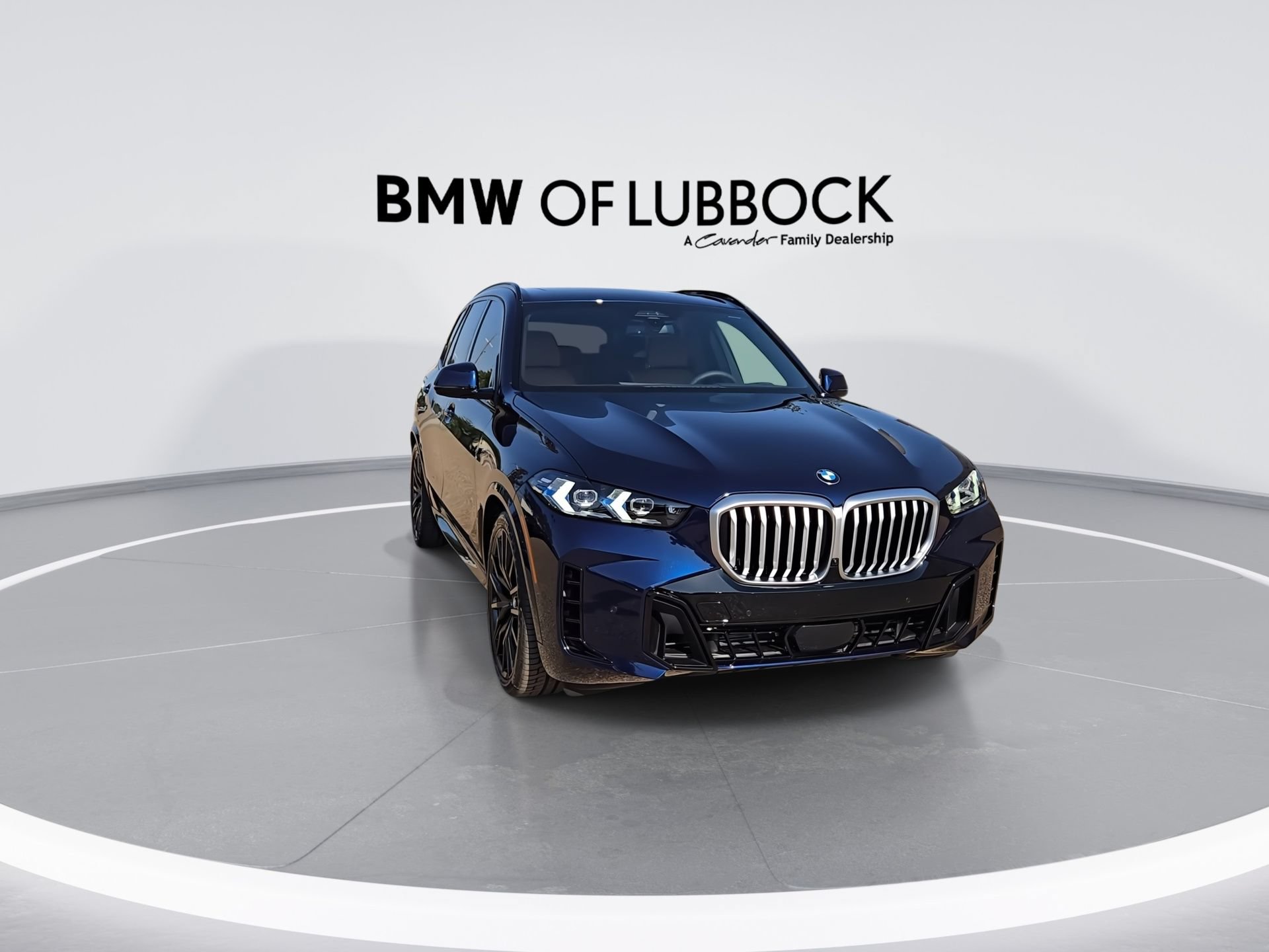 New 2026 BMW X5 xDrive40i w/ M Sport Package AWD/4WD image 2