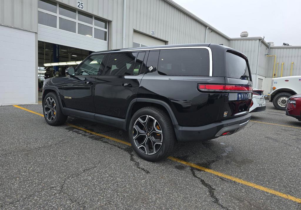 Used 2022 Rivian R1S Launch Edition AWD/4WD image 3