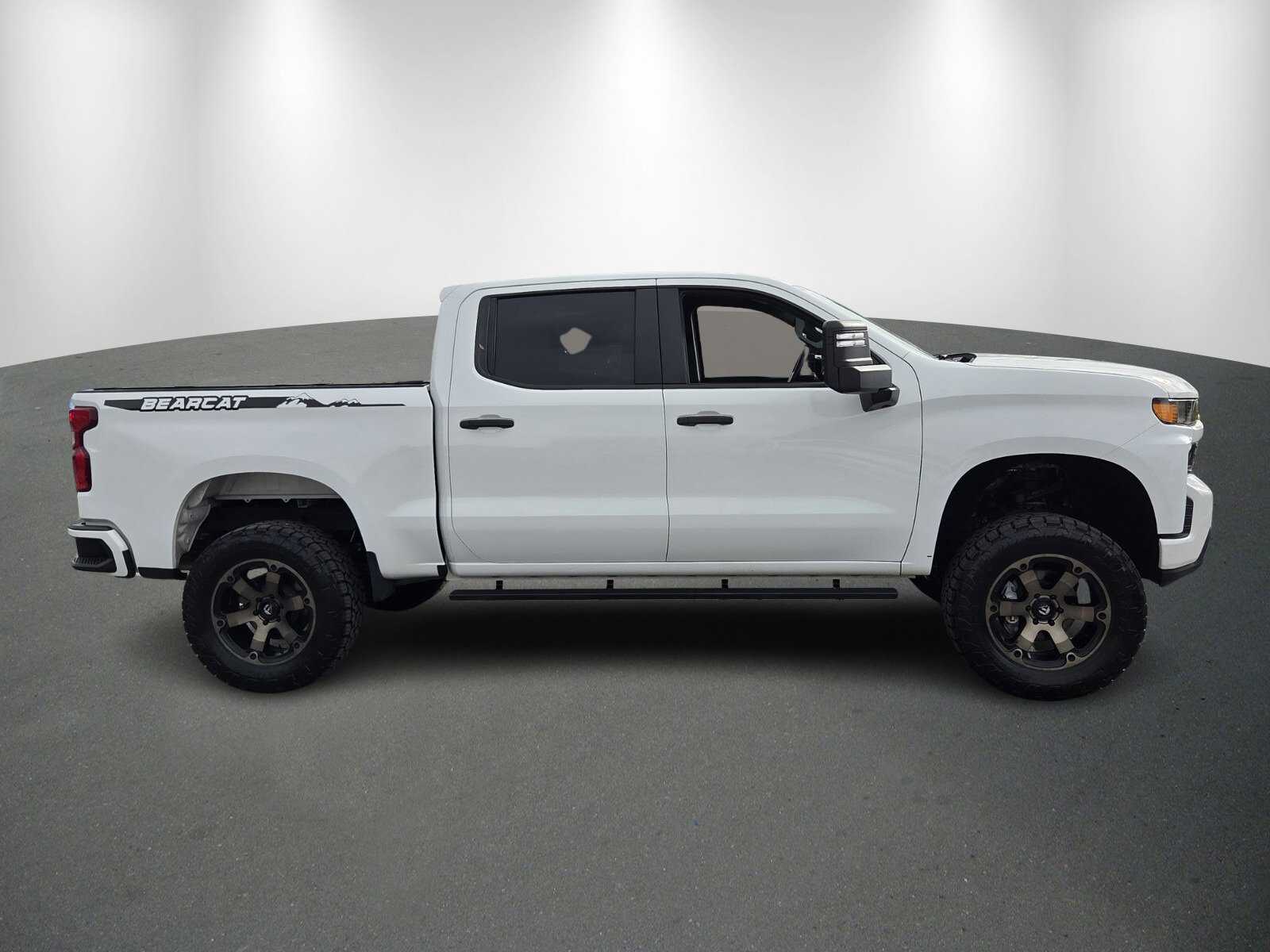 Used 2020 Chevrolet Silverado 1500 Custom w/ Custom Max Trailering Package image 9