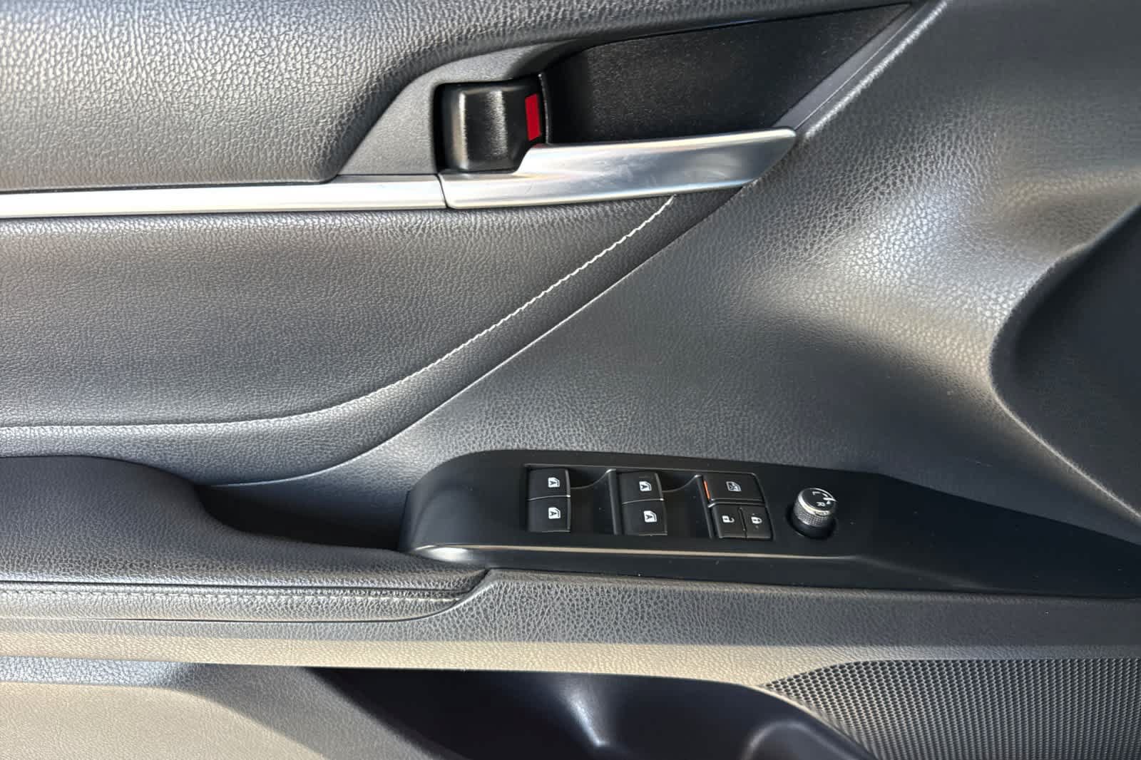 Used 2018 Toyota Camry XSE w/ Audio Package FWD image 12