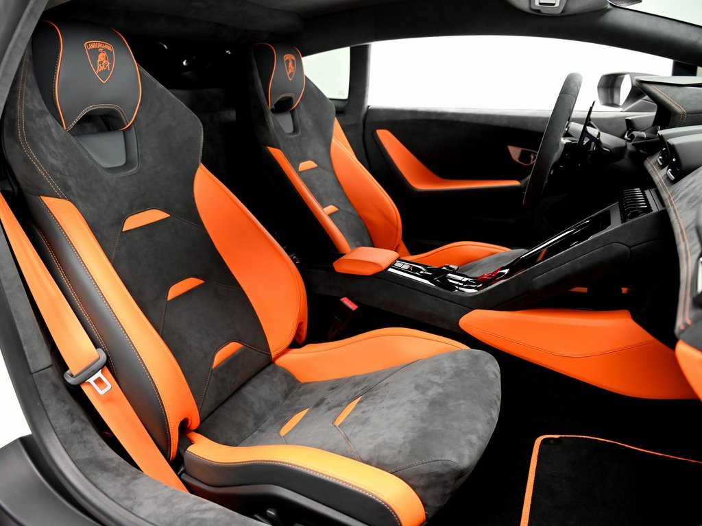 Used 2024 Lamborghini Huracan Sterrato image 14