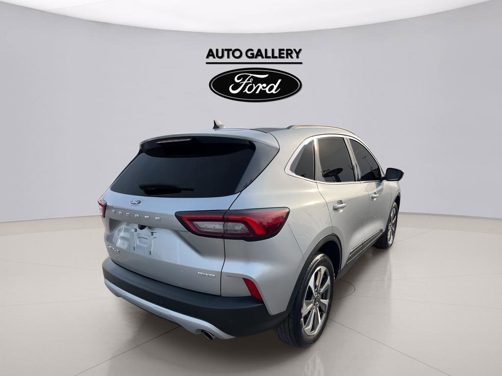 Used 2024 Ford Escape Platinum AWD/4WD image 5