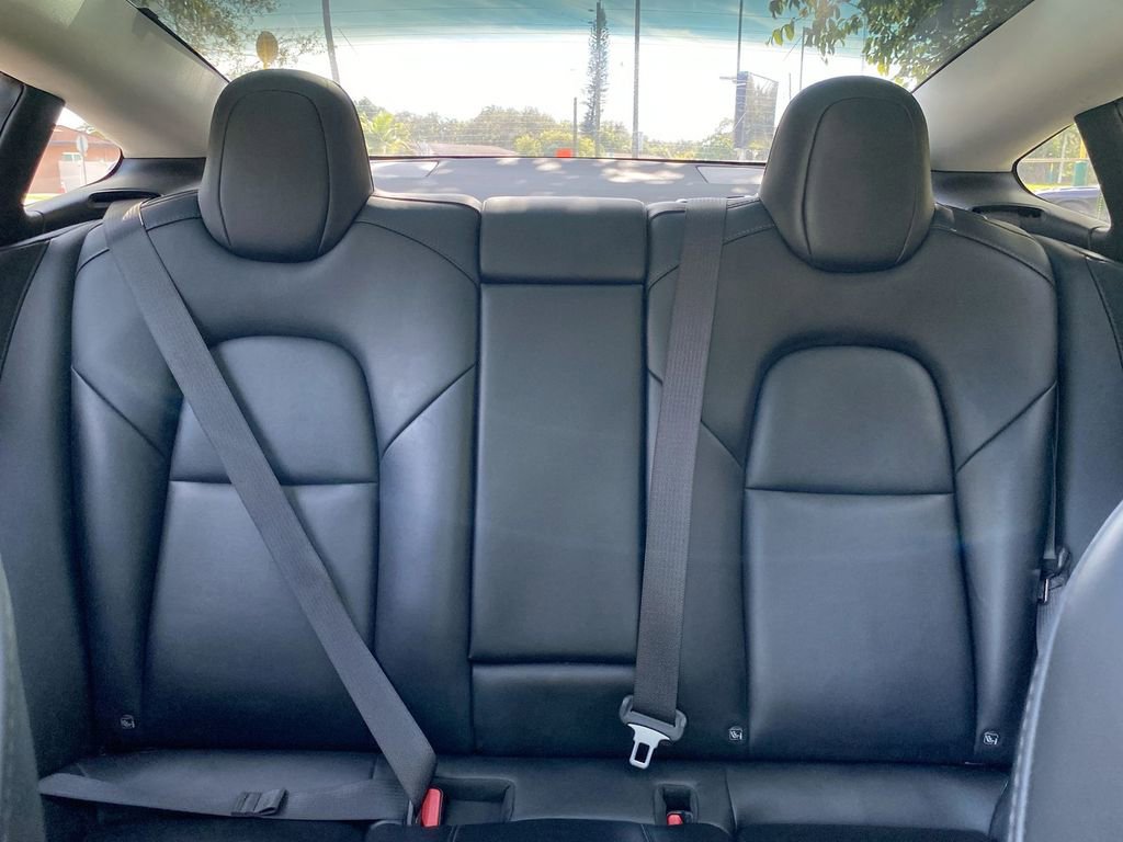 Used 2021 Tesla Model 3 Standard Range Plus image 36