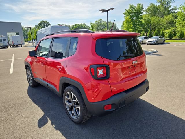Used 2017 Jeep Renegade Latitude w/ Popular Equipment Group FWD image 5