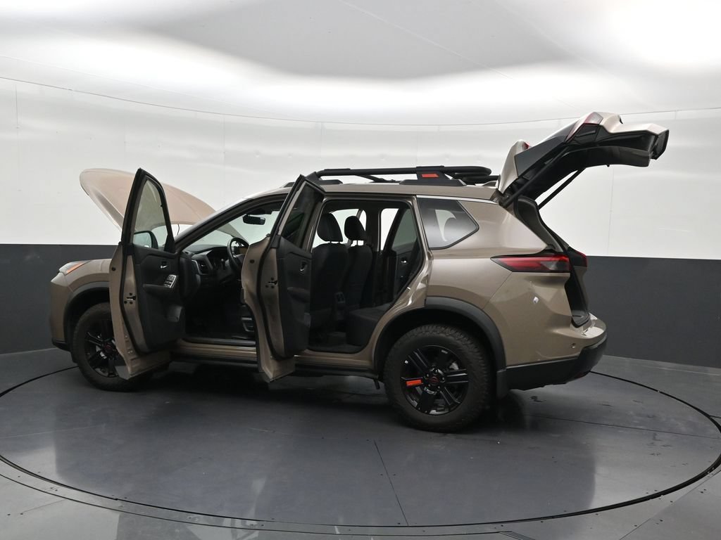 Used 2025 Nissan Rogue SV w/ Rock Creek Premium Package AWD/4WD image 35