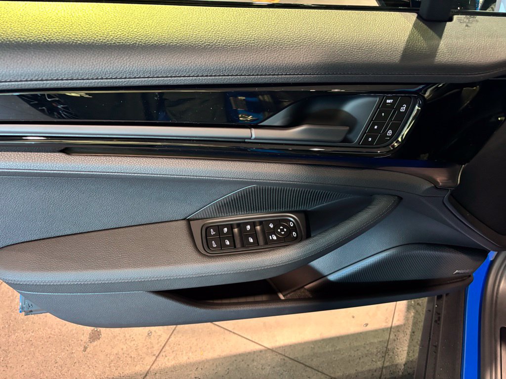 Certified 2026 Porsche Panamera RWD image 10