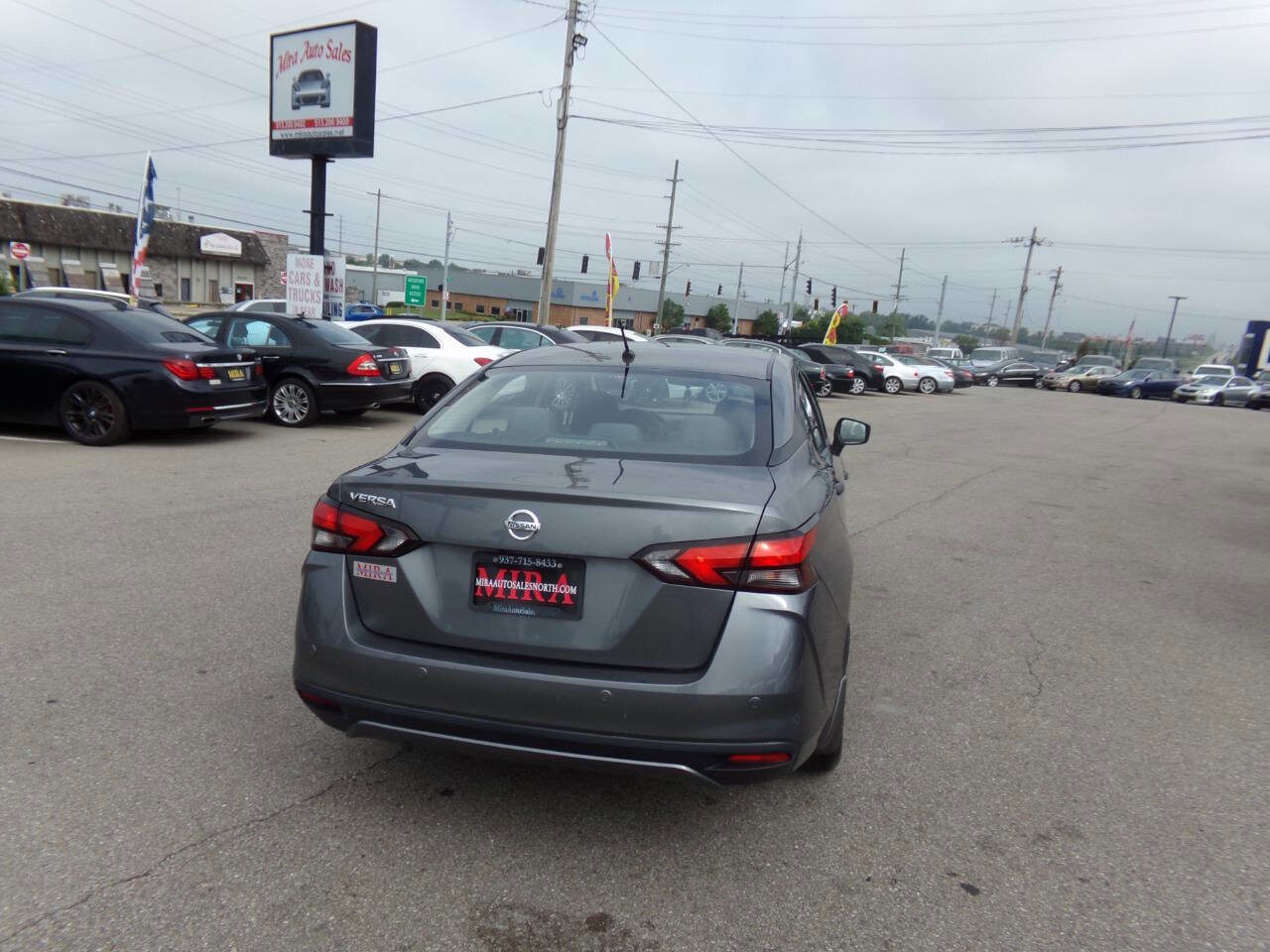 Used 2020 Nissan Versa S image 5