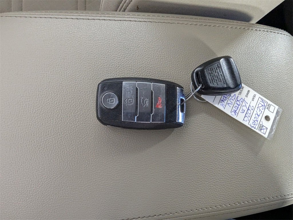 Used 2020 Kia Sorento S image 27