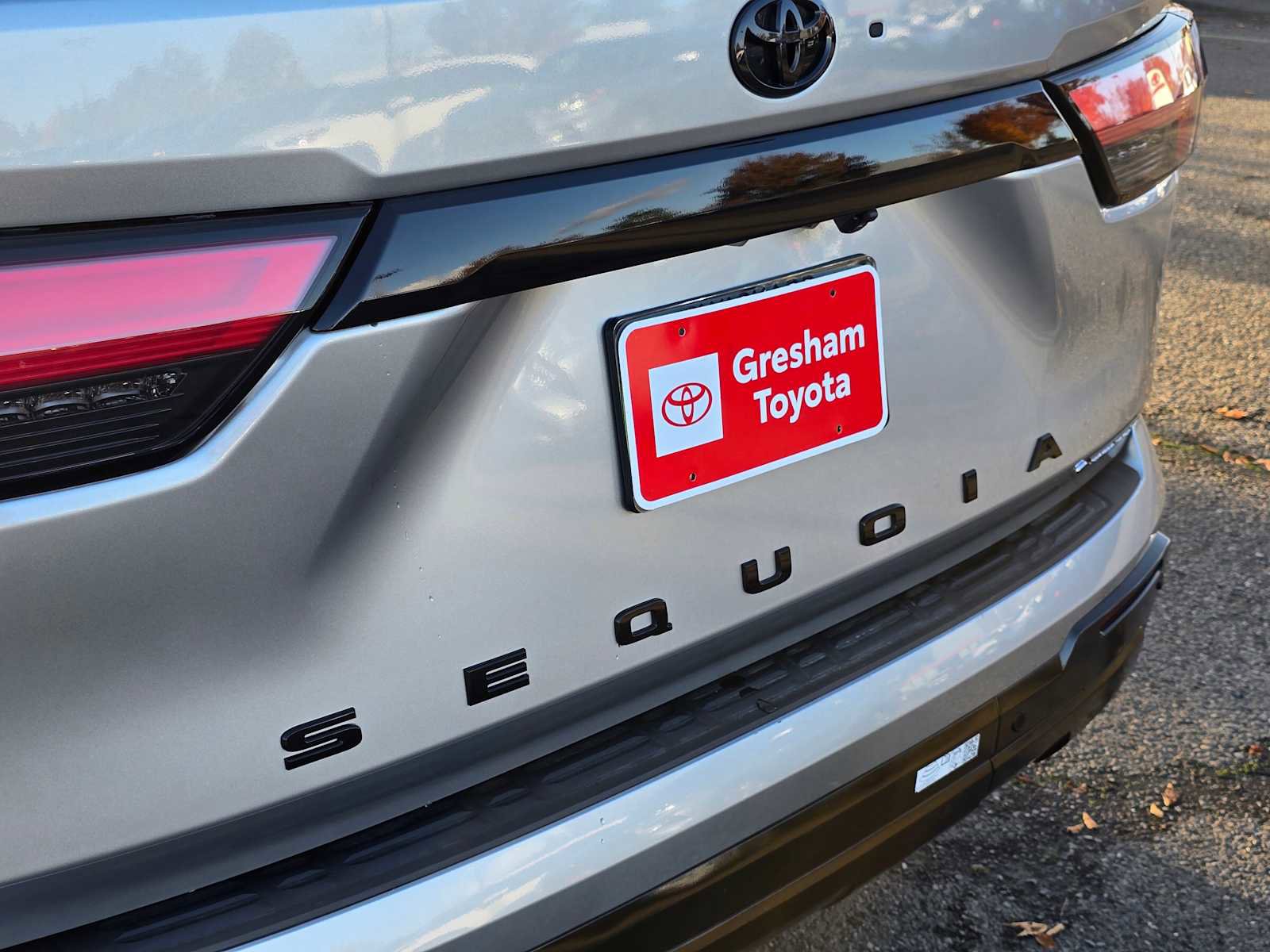 Certified 2025 Toyota Sequoia Platinum image 16