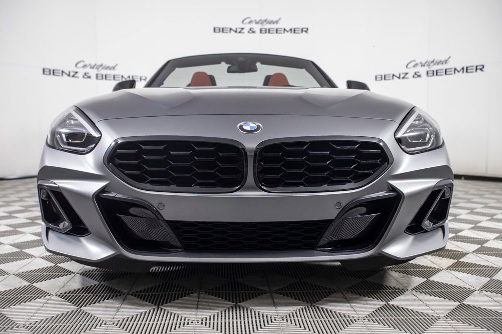 Used 2024 BMW Z4 M40i w/ Premium Package image 8