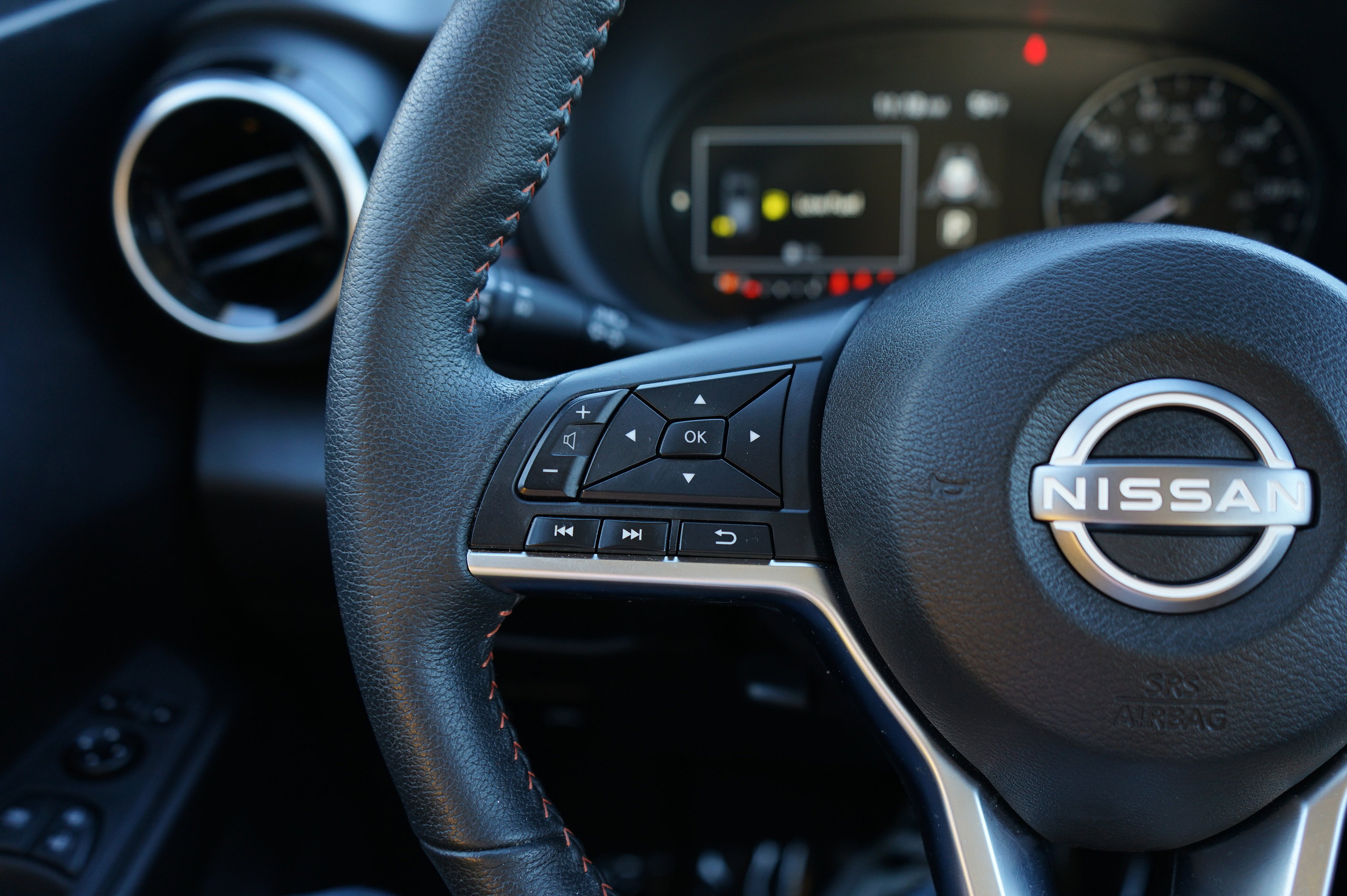 Used 2024 Nissan Kicks SR image 18