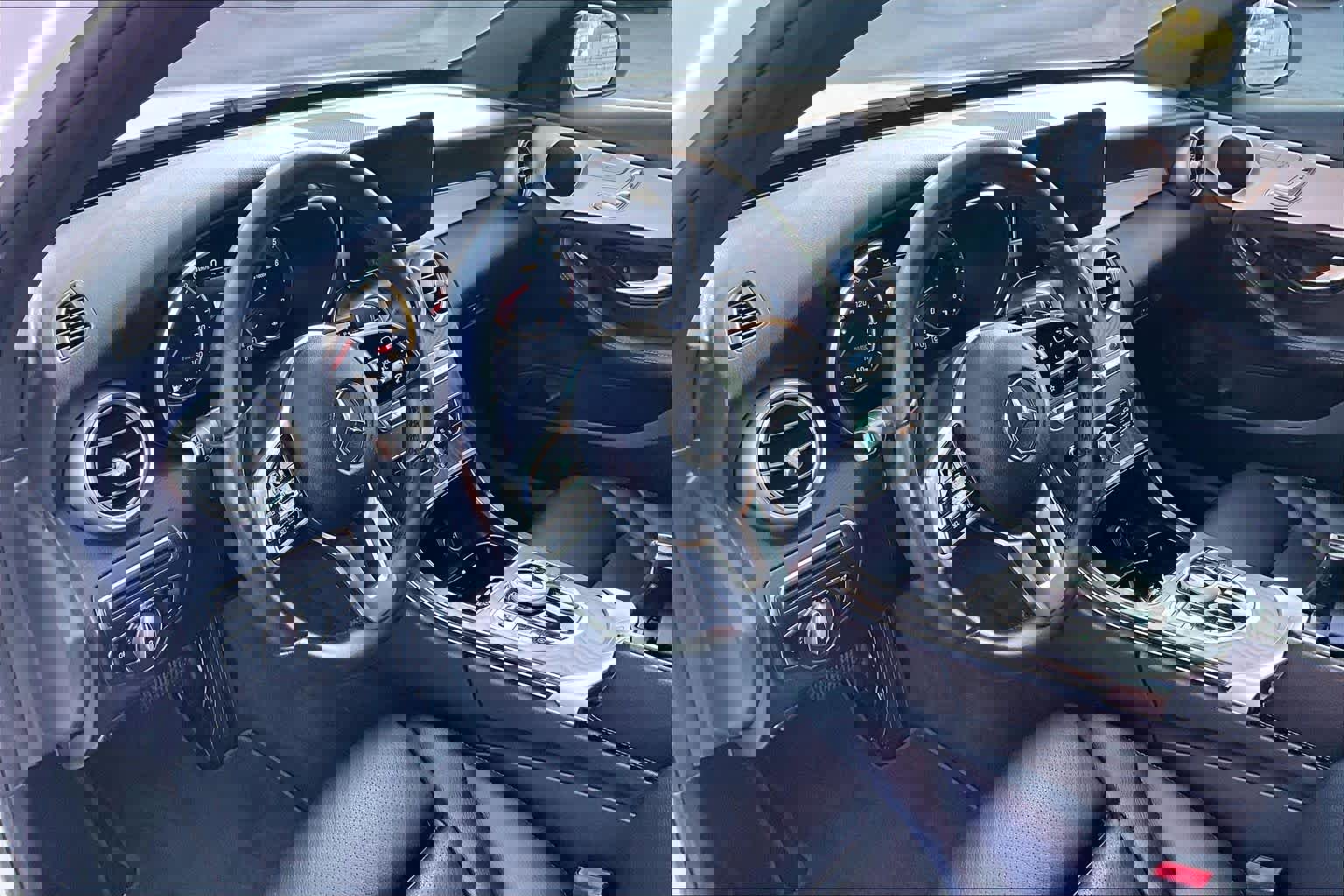 Used 2021 Mercedes-Benz C 300 Sedan image 17