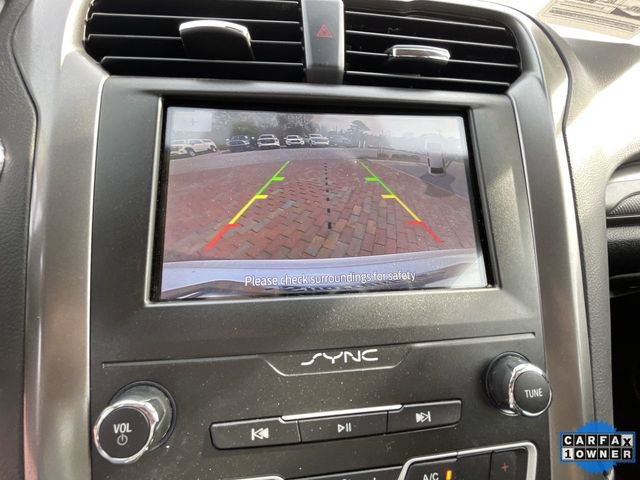 Used 2020 Ford Fusion SE image 24
