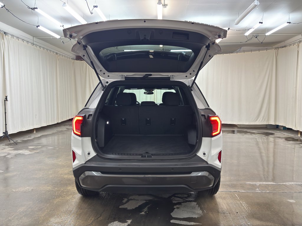 Used 2025 GMC Terrain Elevation image 8