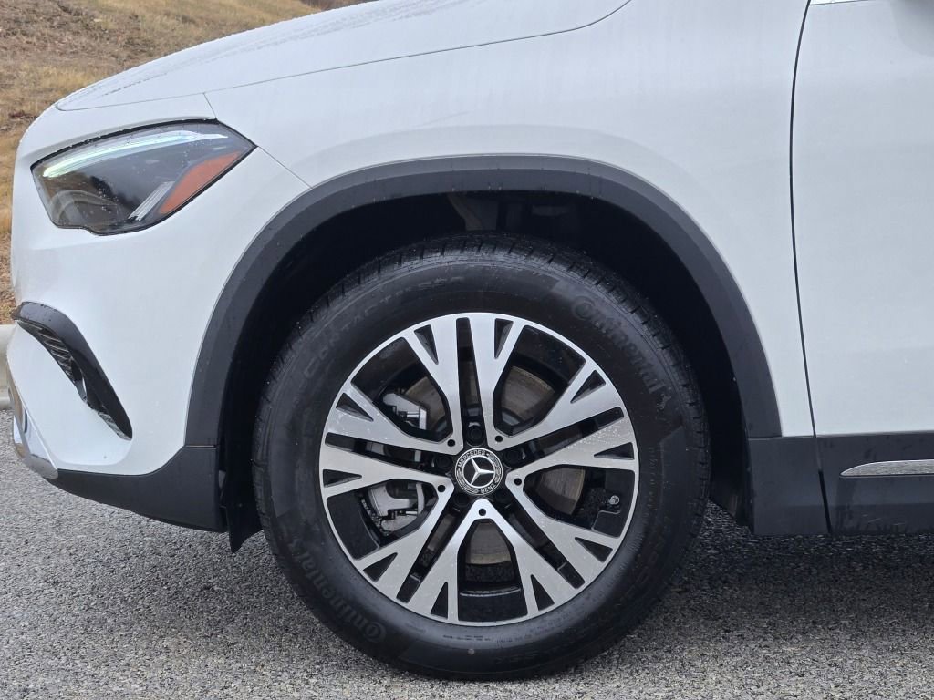 Used 2025 Mercedes-Benz GLA 250 4MATIC image 13