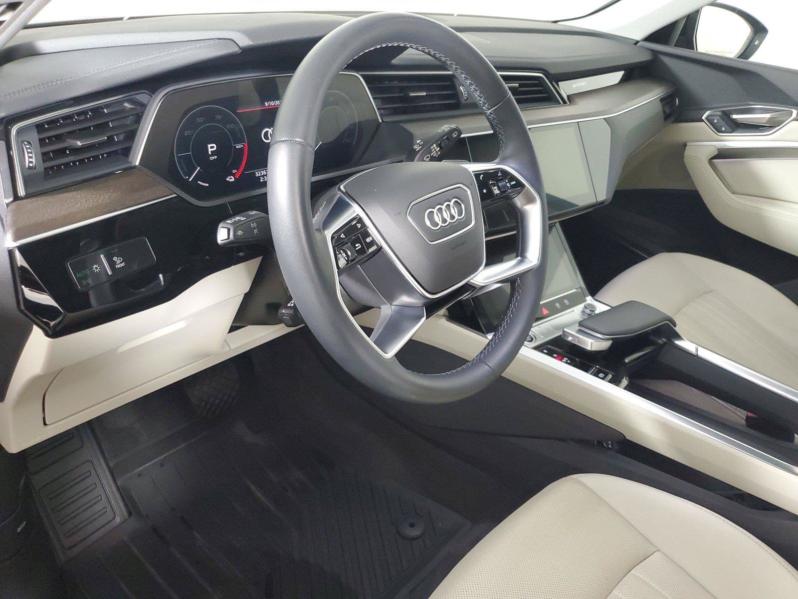 Used 2024 Audi Q8 e-tron Premium Plus w/ Premium Plus Package AWD/4WD image 23